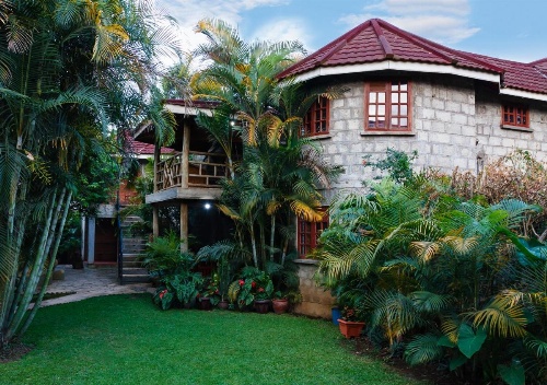 Christina House image 6